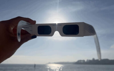 Com mirar l’eclipse solar de 2026 sense cremar-te els ulls
